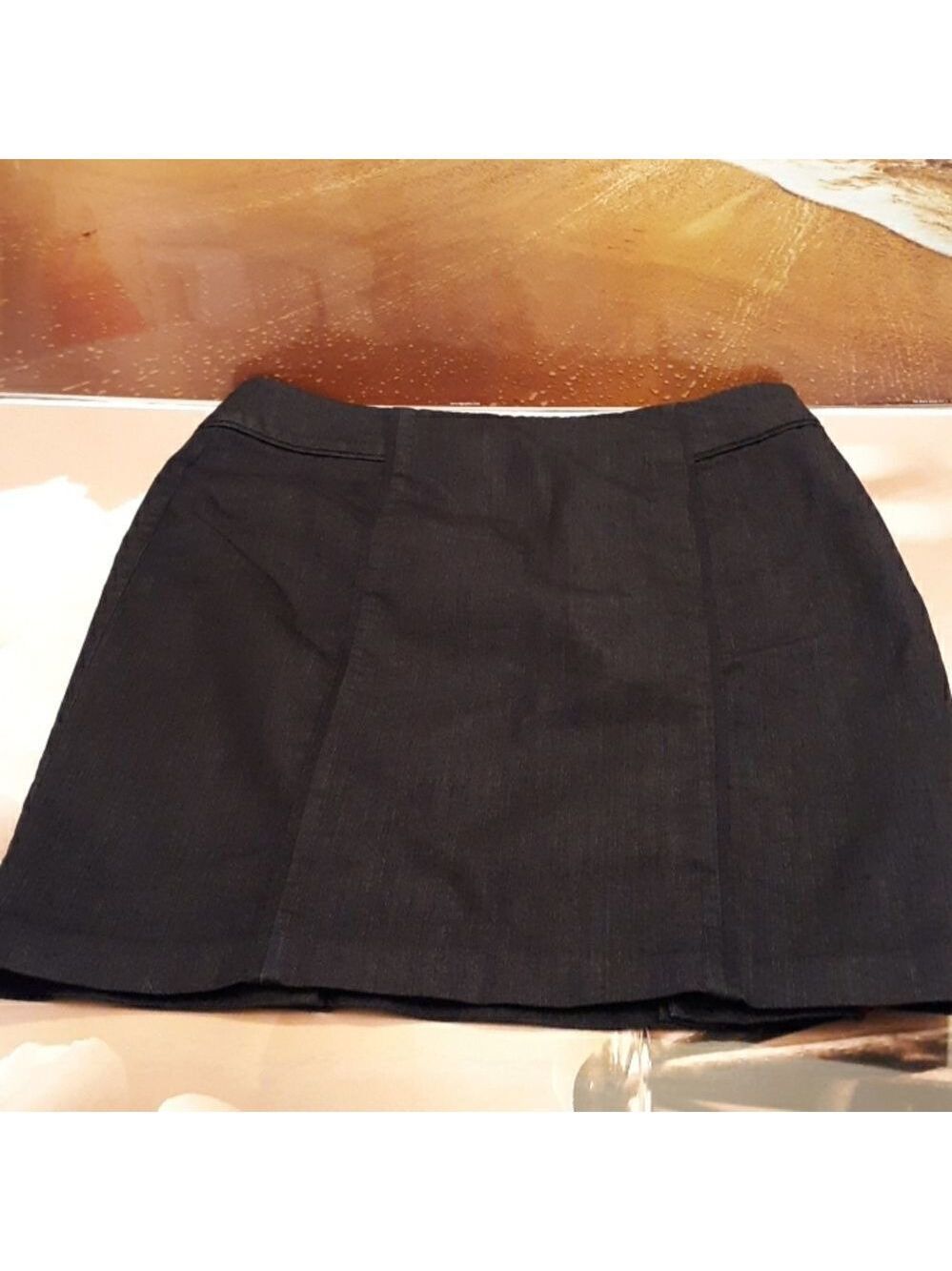 N.Y. & Co stretch dark denim skirt size 10